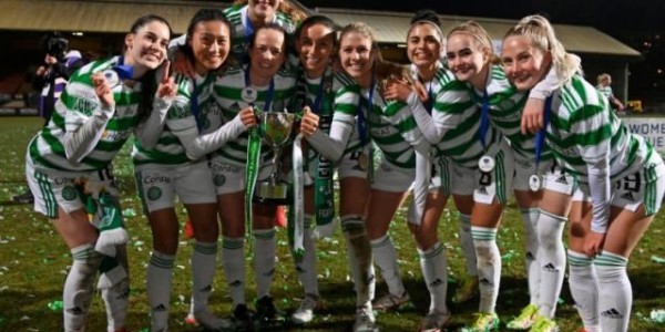 足球直播在线直播观看免费-【早报】朗尼克曼联开门红！C罗最后时刻咬牙回追！