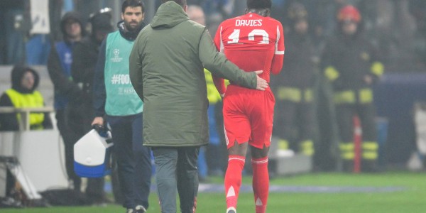 看球直播-图片报：乌尔比希缺阵8-10天，戴维斯、穆西亚拉缺阵稍短一些